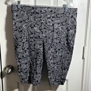Rafaella Women's Stretch Comfort Waistband Bermuda Short Black Paisley‎ Size 16